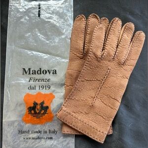 Ladies Madova Tan Italian Leather Gloves